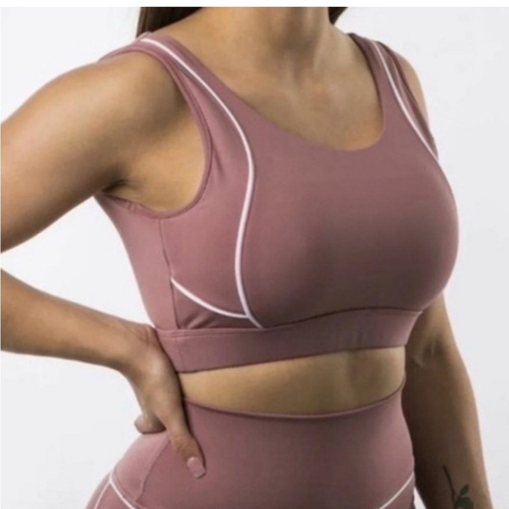 Buff Bunny Nirvana Collection Sports Bra Size Large Sporty Mauve